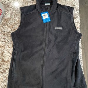 Black fleece Columbia sportswear vest NWT